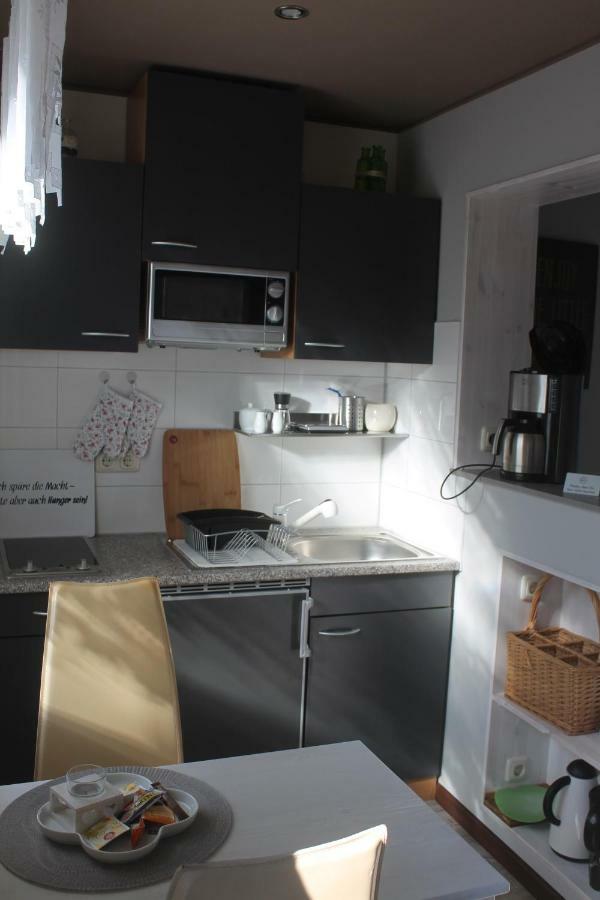 Ferienhaus Kleine Hexe ターレ エクステリア 写真